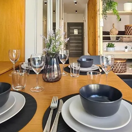 Phaedrus Living Seaside Luxury Flat Athina 123 파포스